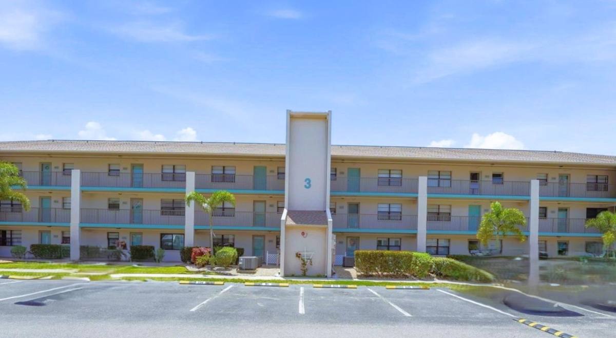 175 Kings Highway Bldg 3 #334, Punta Gorda, FL 33983 - Condo for Rent - Image 2