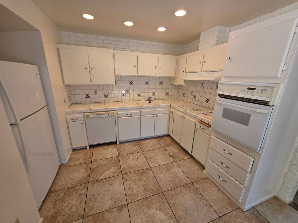 3372 Marlesta Dr, San Diego, CA 92111 - House for Rent - Image 6