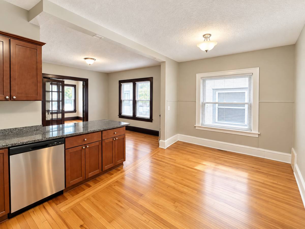 Apartment for rent at 418 Pierce St N, St. Paul, MN 55104