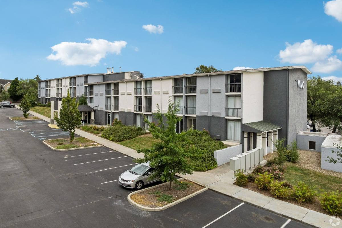 Vivo Living, 1722 N Walnut St, Bloomington, IN 47404 - Apartment for Rent - Image 5