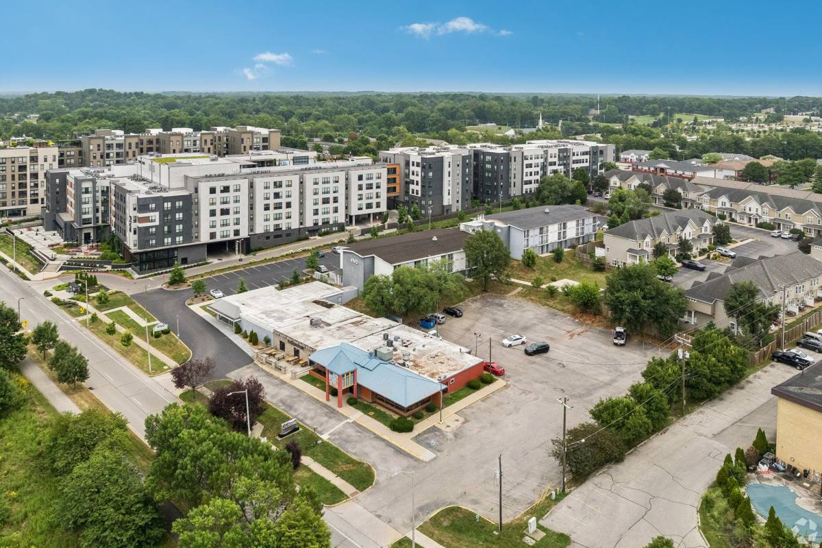 Vivo Living, 1722 N Walnut St, Bloomington, IN 47404 - Apartment for Rent - Image 7