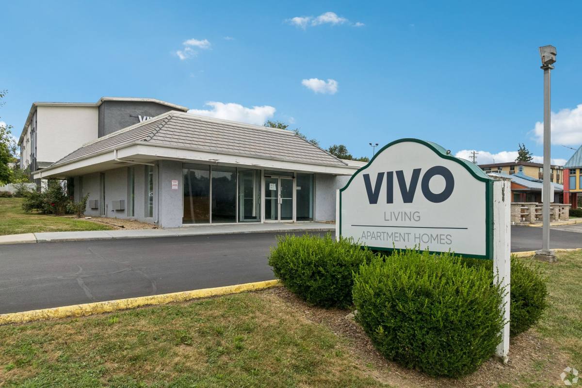 Vivo Living, 1722 N Walnut St, Bloomington, IN 47404 - Apartment for Rent - Image 3