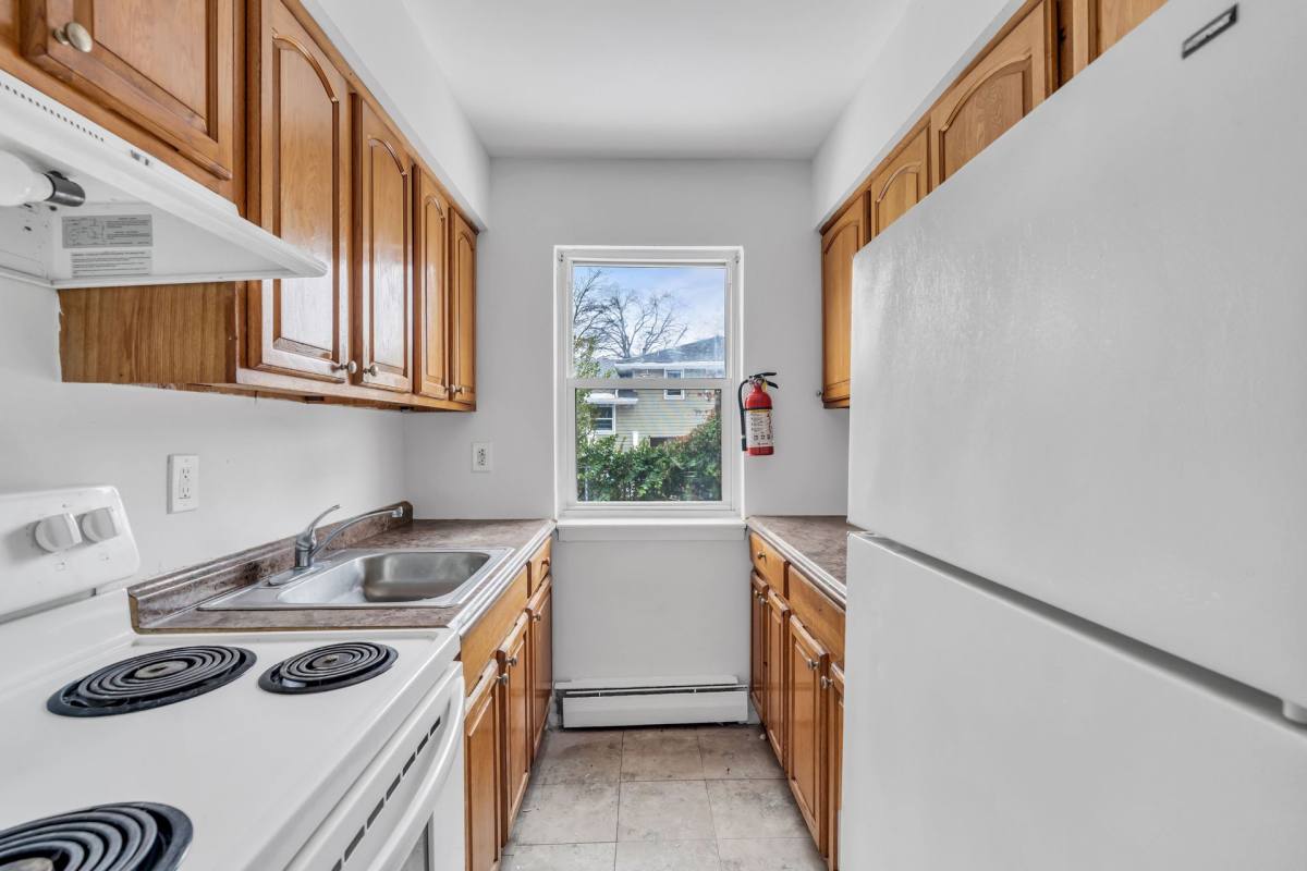 5th Avenue, 127-135 E Fifth Ave, Roselle, NJ 07203 - Apartment for Rent - Image 5