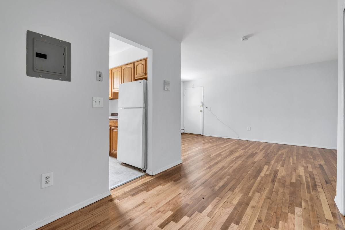 5th Avenue, 127-135 E Fifth Ave, Roselle, NJ 07203 - Apartment for Rent - Image 3