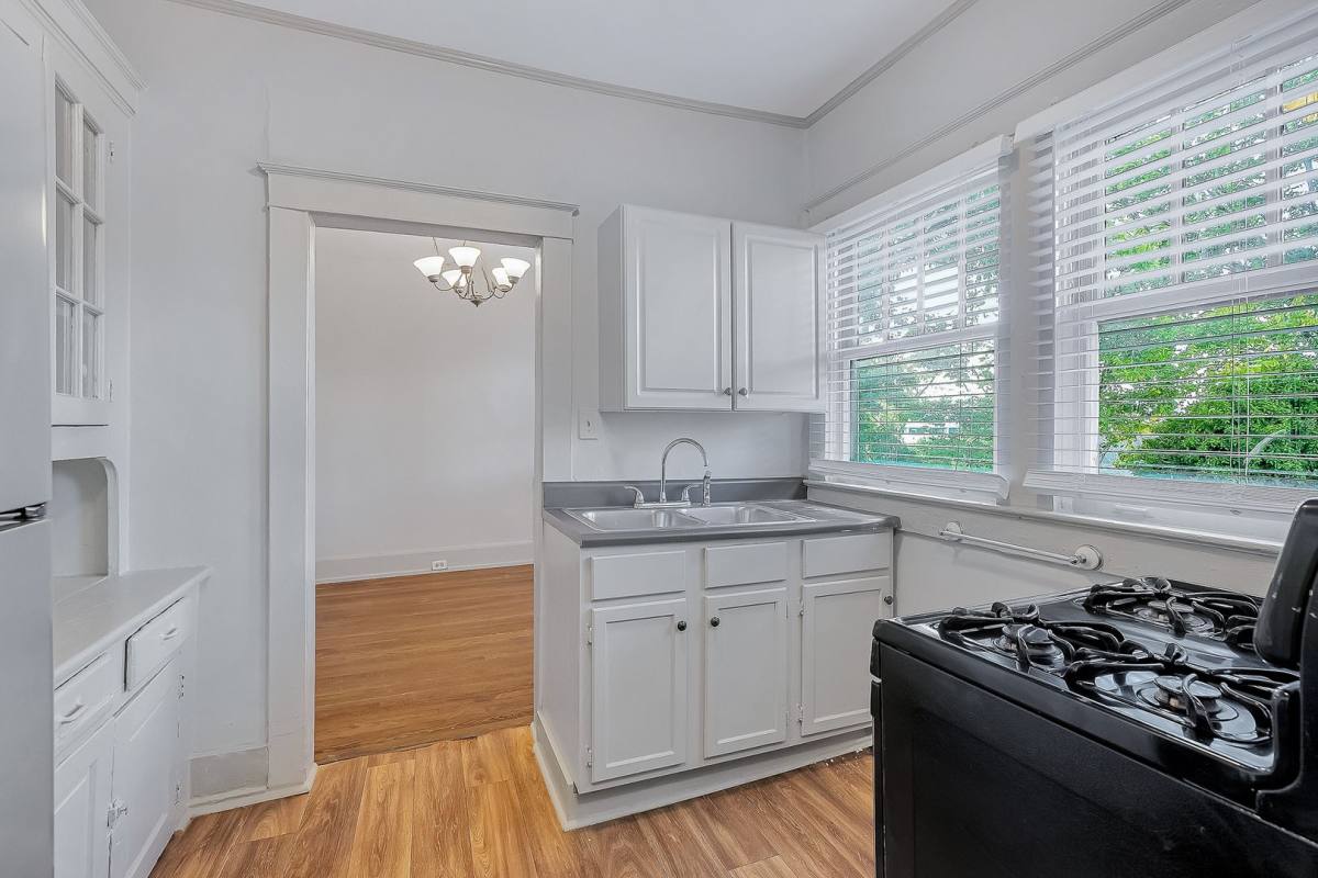 Highland Court II, 2830 10th Court S, Birmingham, AL 35205 - Apartment for Rent - Image 3