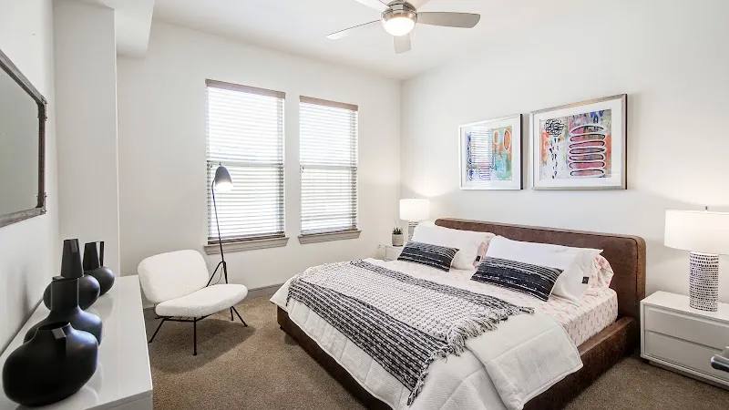 2525 Carlisle St, Dallas, TX 75201 - Apartment for Rent - Image 2