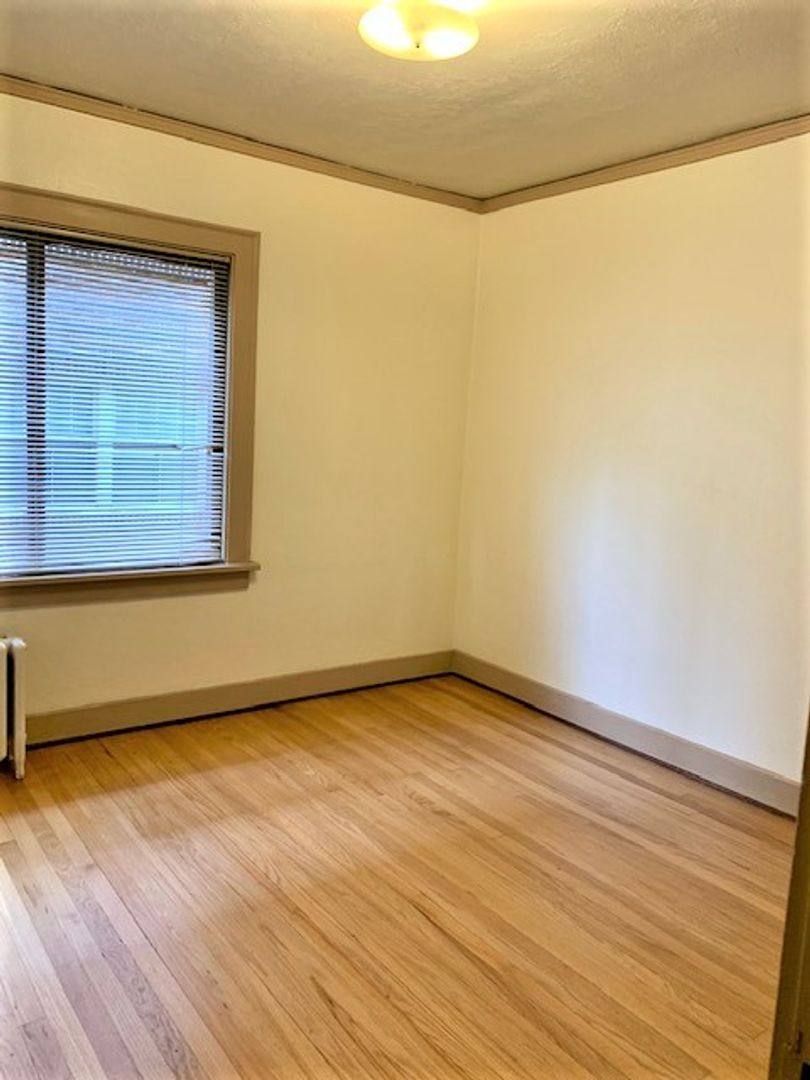 Gresham, 515 14th Ave E, Seattle, WA 98112 - Apartment for Rent - Image 10