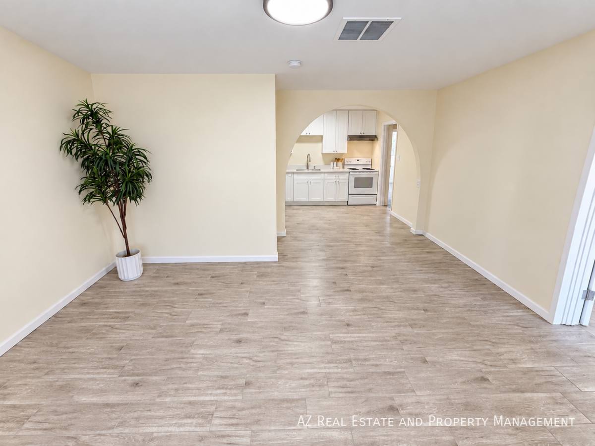 6518 N 61st Dr, Glendale, AZ 85301 - House for Rent - Image 2