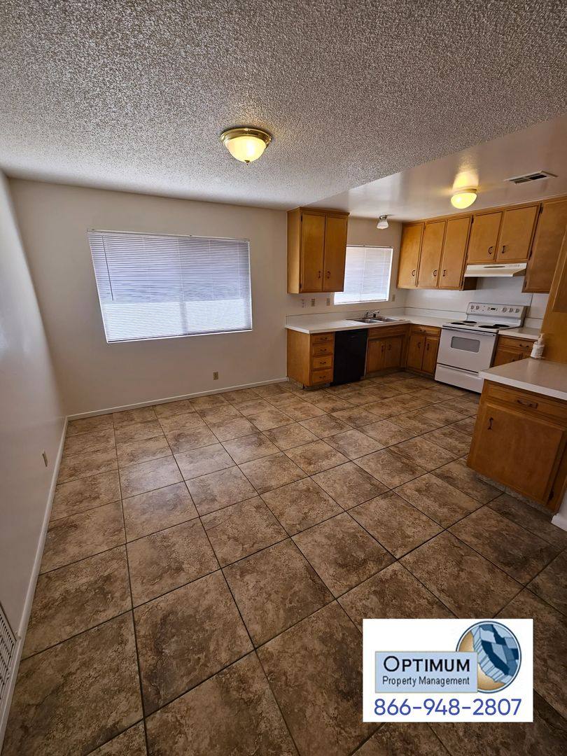 Apartment for rent at 15740 Serrano Rd, Apple Valley, CA 92307