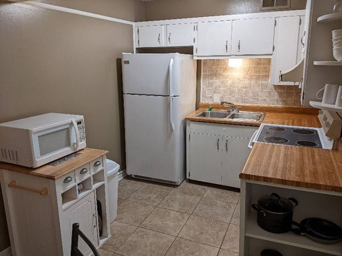 2811 Pembroke Lane A22, St. Joseph, MO 64506 - Apartment for Rent - Image 3