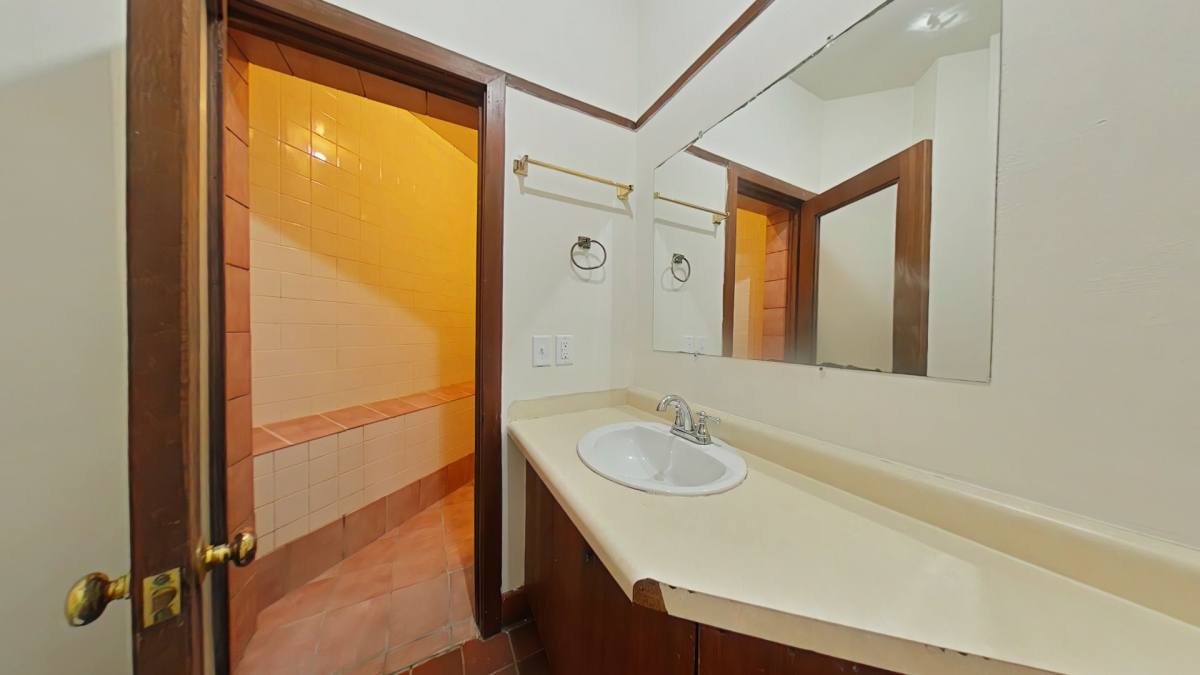 122 State St, Madison, WI 53703 - Apartment for Rent - Image 3