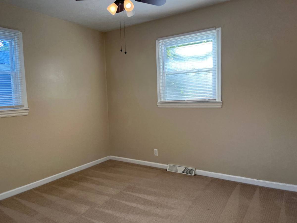 1323 S Estate Ave, Springfield, MO 65804 - House for Rent - Image 10