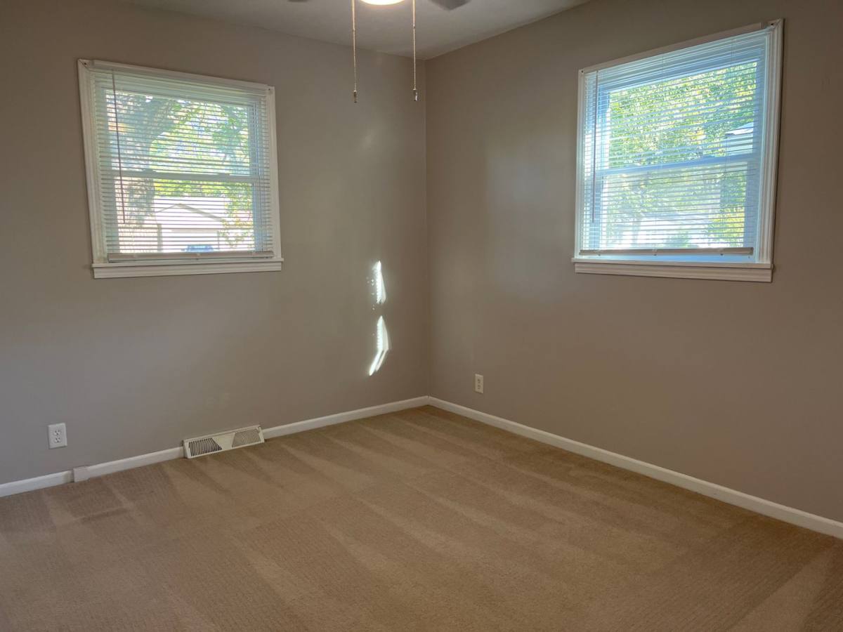 1323 S Estate Ave, Springfield, MO 65804 - House for Rent - Image 9