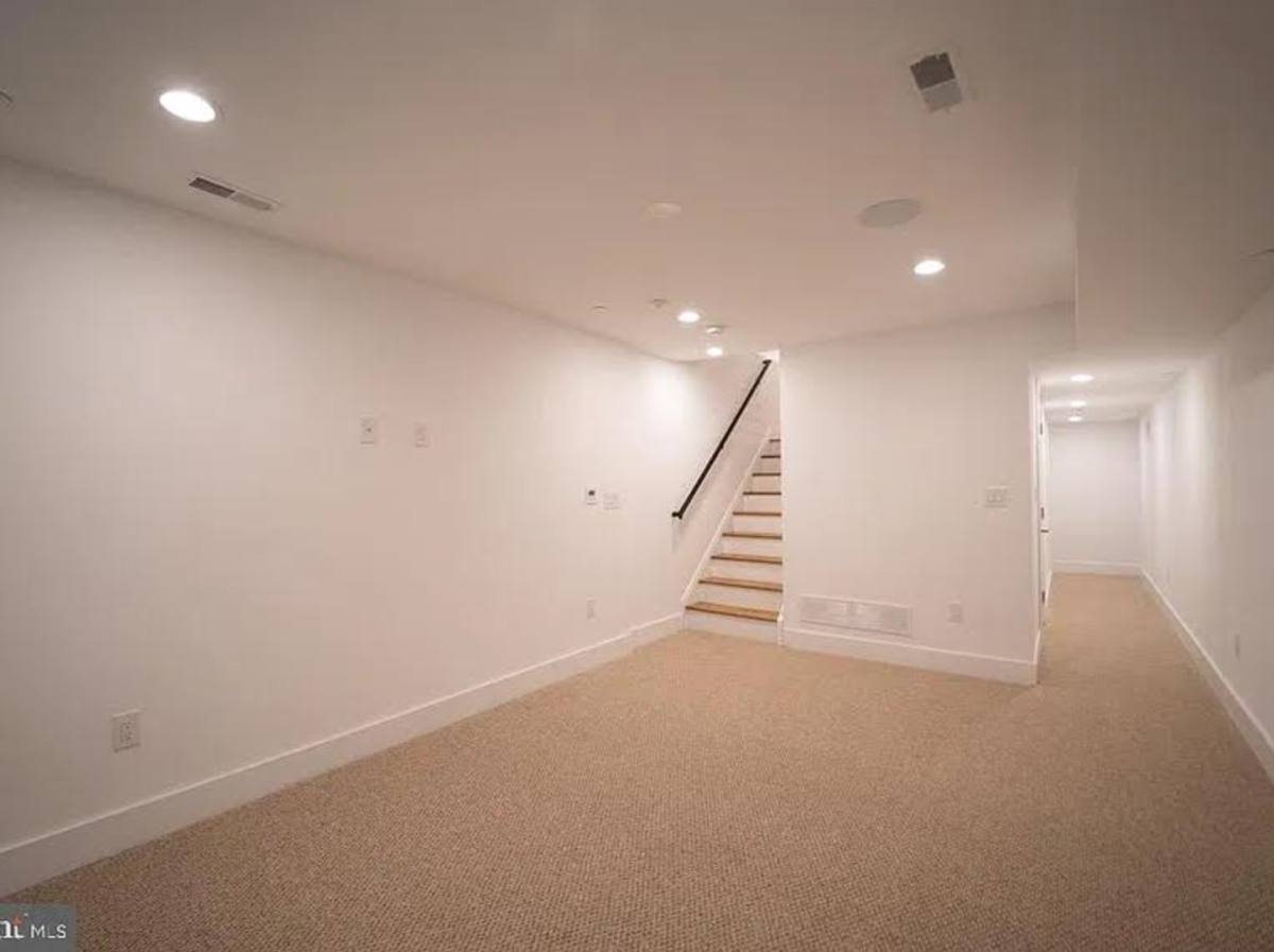 2621 Latona St, Philadelphia, PA 19146 - House for Rent - Image 8
