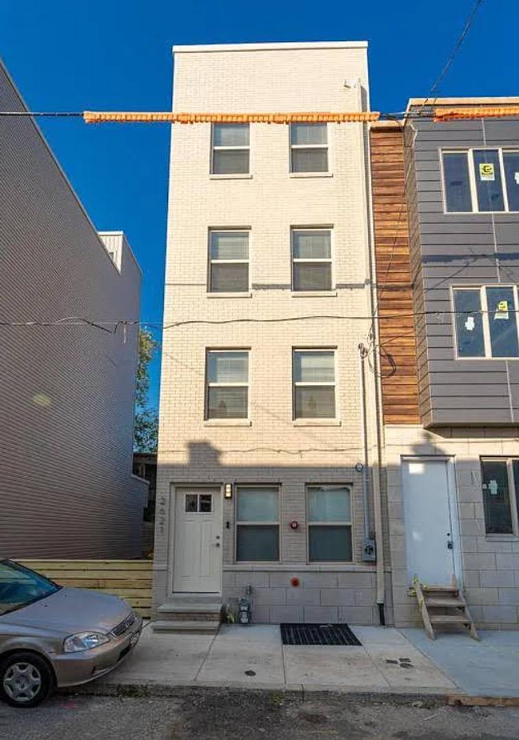 2621 Latona St, Philadelphia, PA 19146 - House for Rent