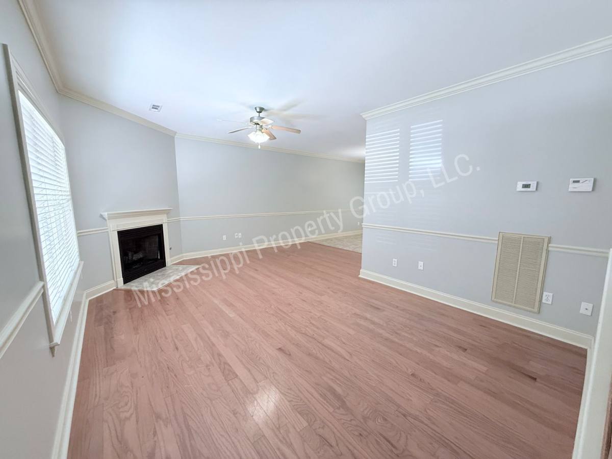 8 Aspen Dr, Oxford, MS 38655 - House for Rent - Image 2