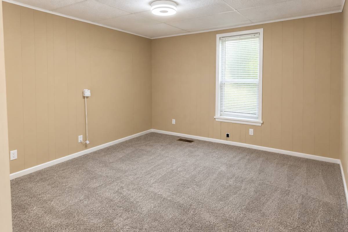 2102-2104 Messanie St, St. Joseph, MO 64507 - Apartment for Rent - Image 8