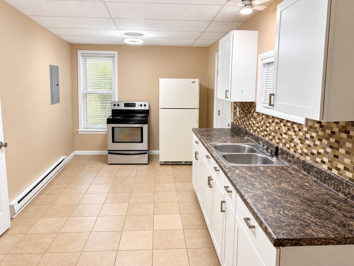 2102-2104 Messanie St, St. Joseph, MO 64507 - Apartment for Rent - Image 2