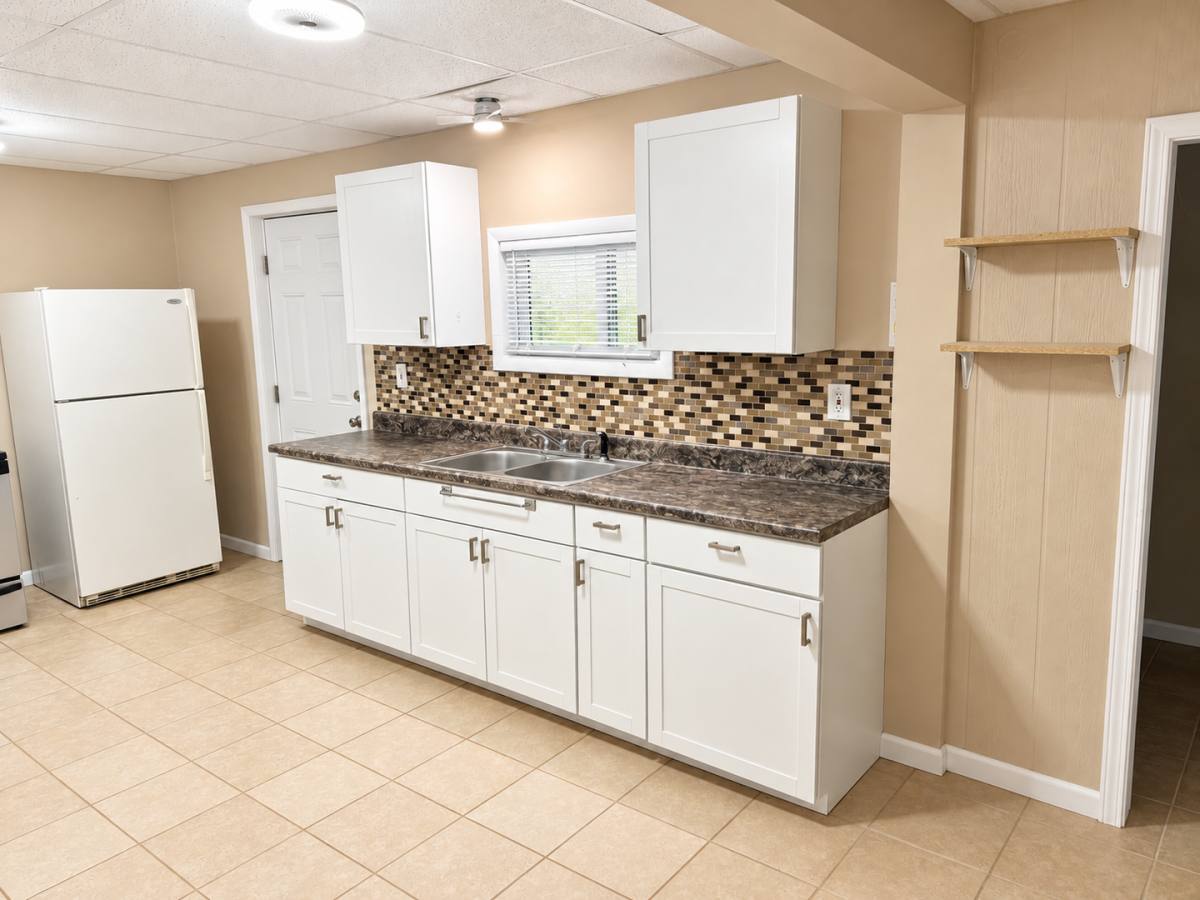 2102-2104 Messanie St, St. Joseph, MO 64507 - Apartment for Rent