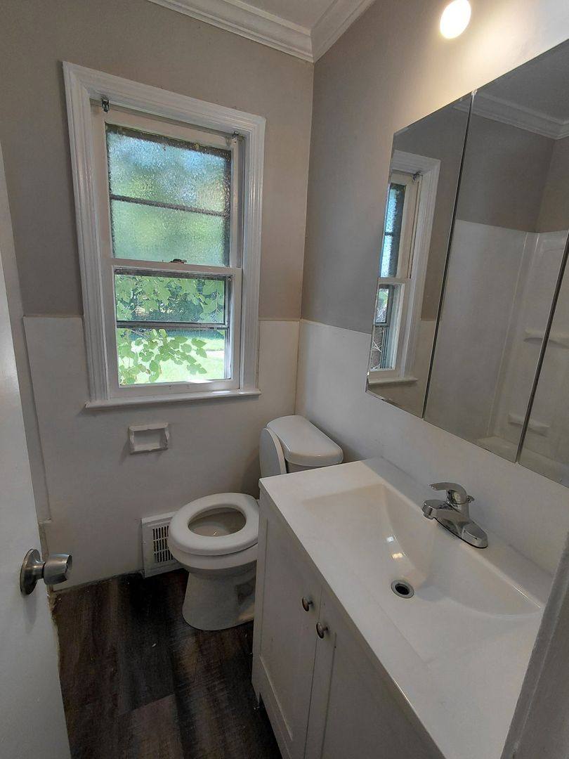 924 E 224th St, Euclid, OH 44123 - House for Rent - Image 8