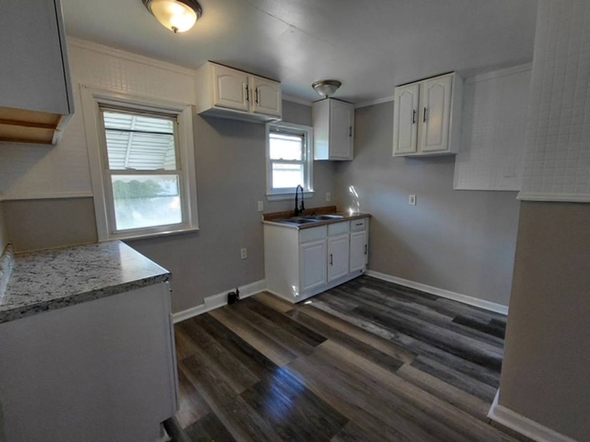 924 E 224th St, Euclid, OH 44123 - House for Rent - Image 7