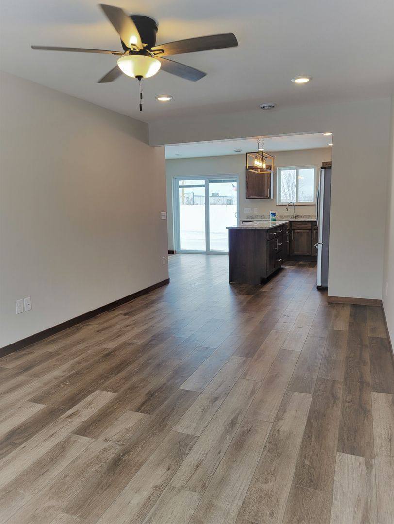 418 Sierra Place, Roberts, WI 54023 - Townhouse for Rent - Image 3