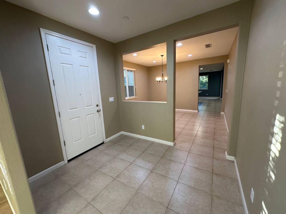 385 W Cupertino Ave, Tracy, CA 95391 - House for Rent - Image 5