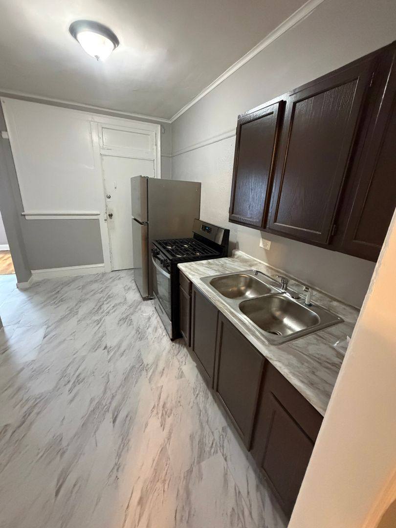 7945-47 S Ellis Ave, Chicago, IL 60619 - Apartment for Rent - Image 7
