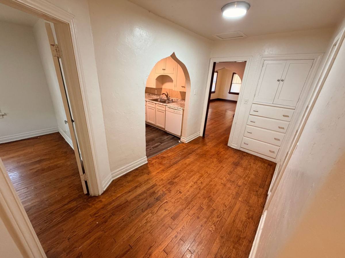 2402 NW 12th St, Oklahoma City, OK 73107 - House for Rent - Image 10