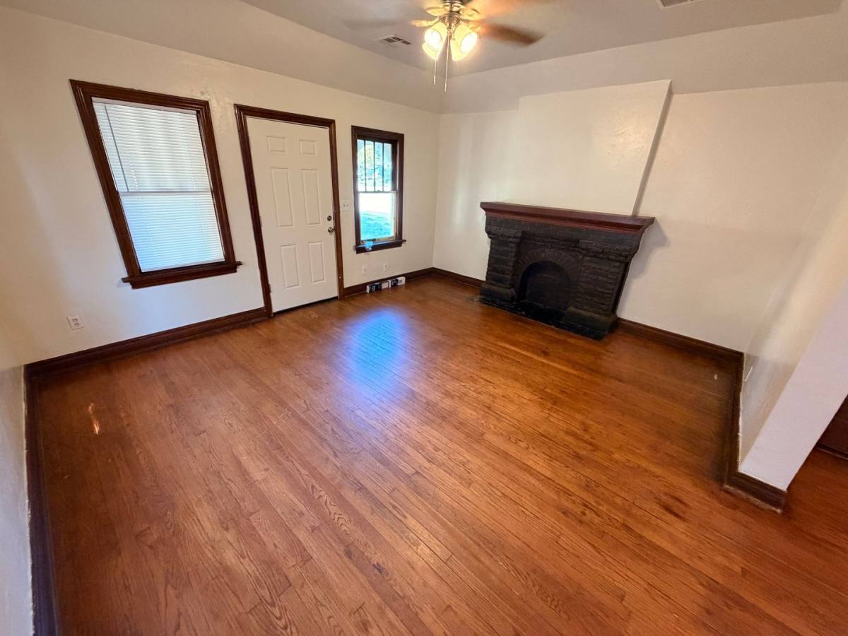 2402 NW 12th St, Oklahoma City, OK 73107 - House for Rent - Image 5