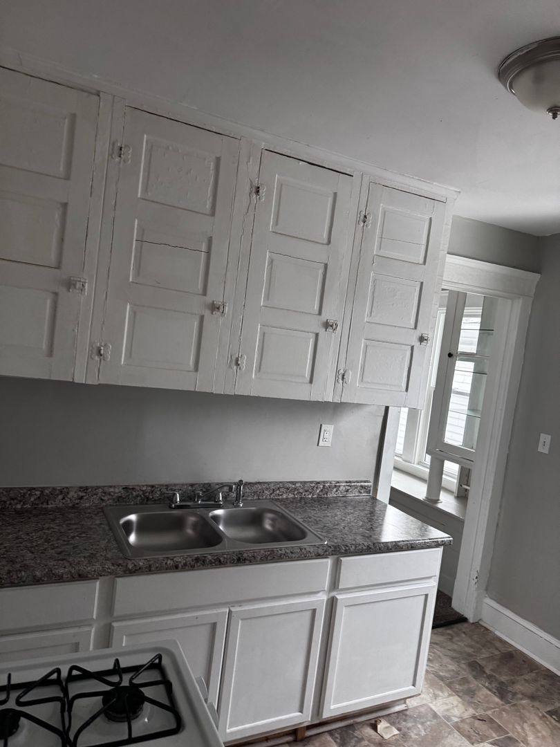 10707 Hampden Ave, Cleveland, OH 44108 - Apartment for Rent - Image 4