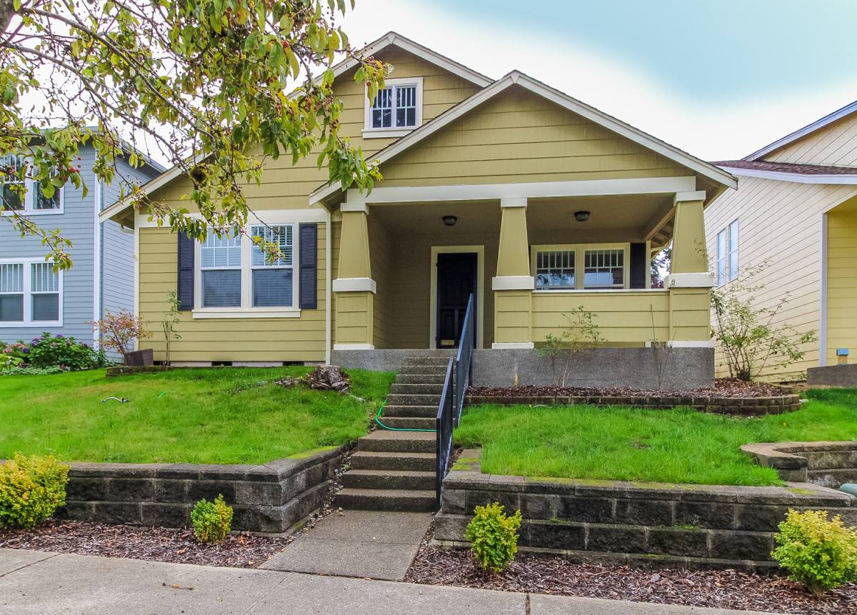 House for rent at 1461 Montgomery St, Dupont, WA 98327