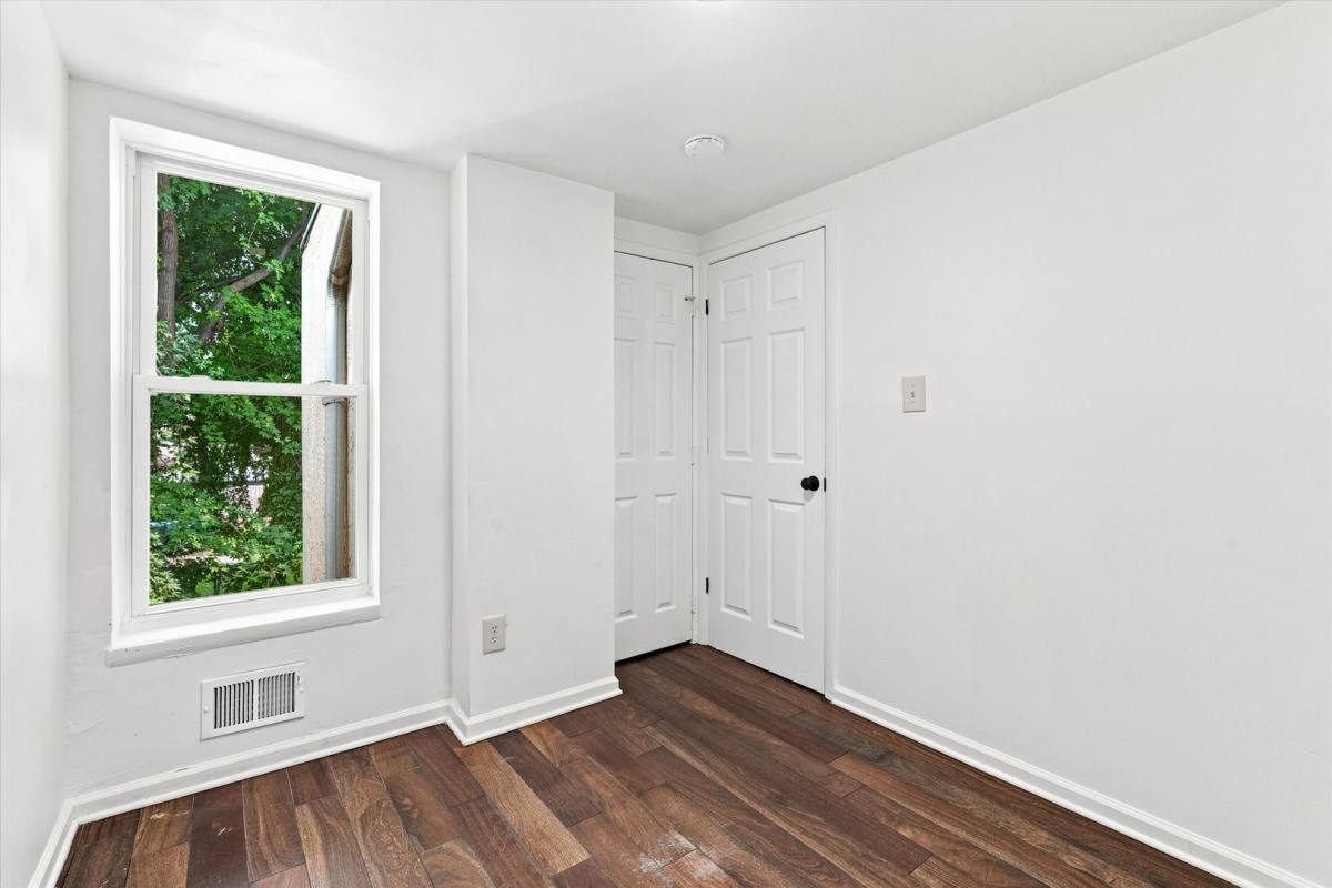 2846 Amber St, Philadelphia, PA 19134 - House for Rent - Image 2