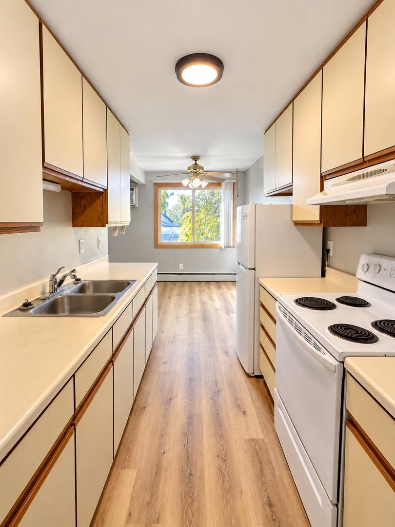 1749 Montana Ave E, St. Paul, MN 55106 - Apartment for Rent - Image 3