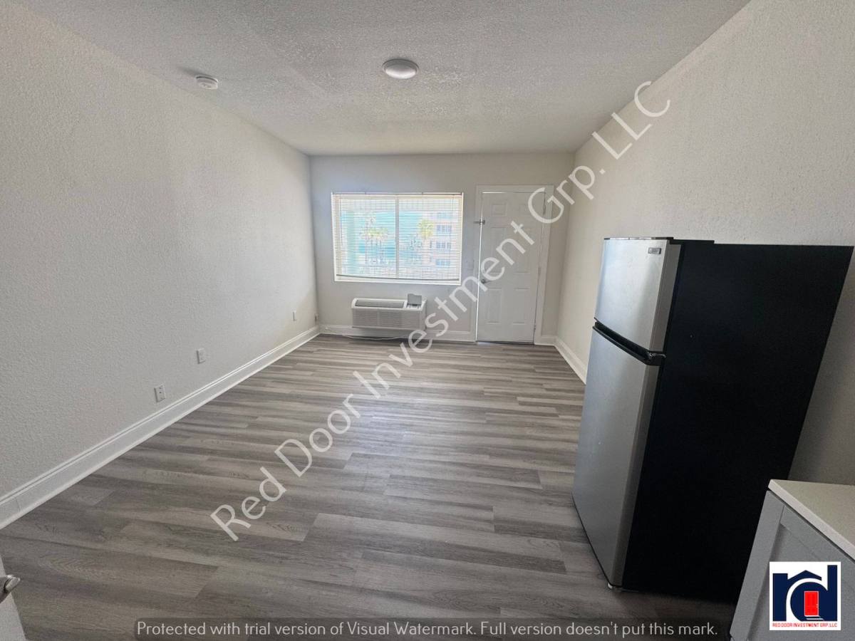 3738 S Atlantic Ave, Daytona Beach, FL 32118 - Apartment for Rent - Image 4