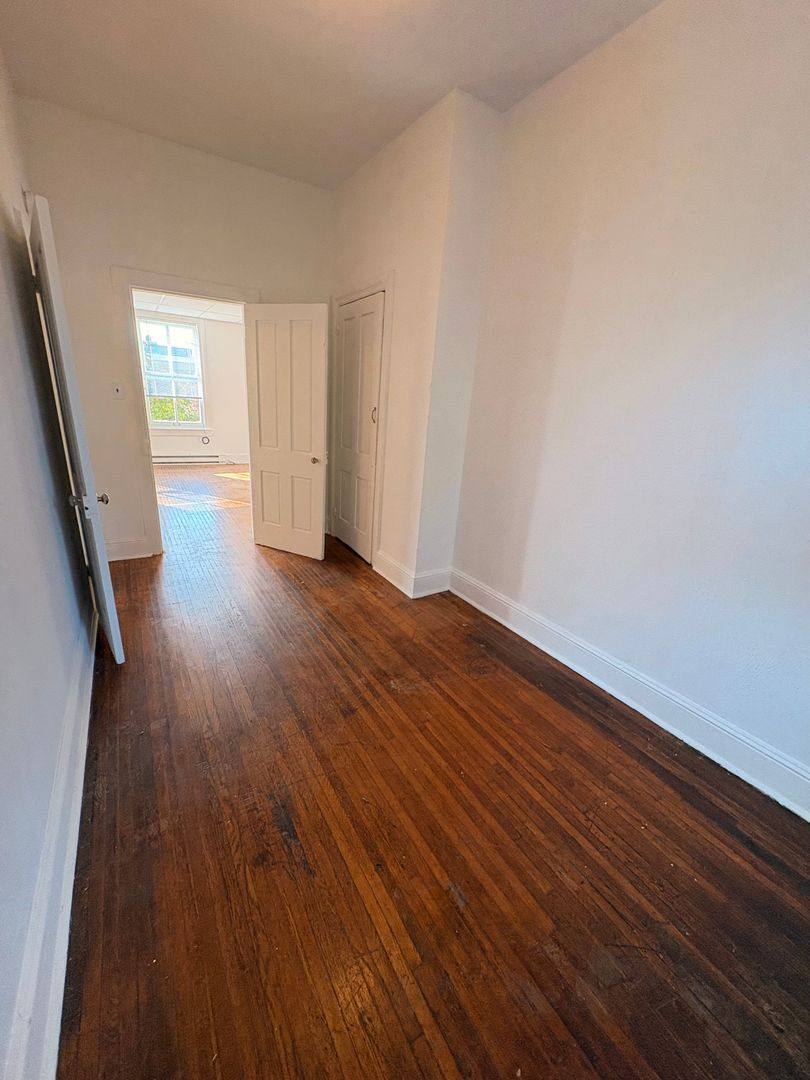 111 S Duke St, York, PA 17401 - Apartment for Rent - Image 5