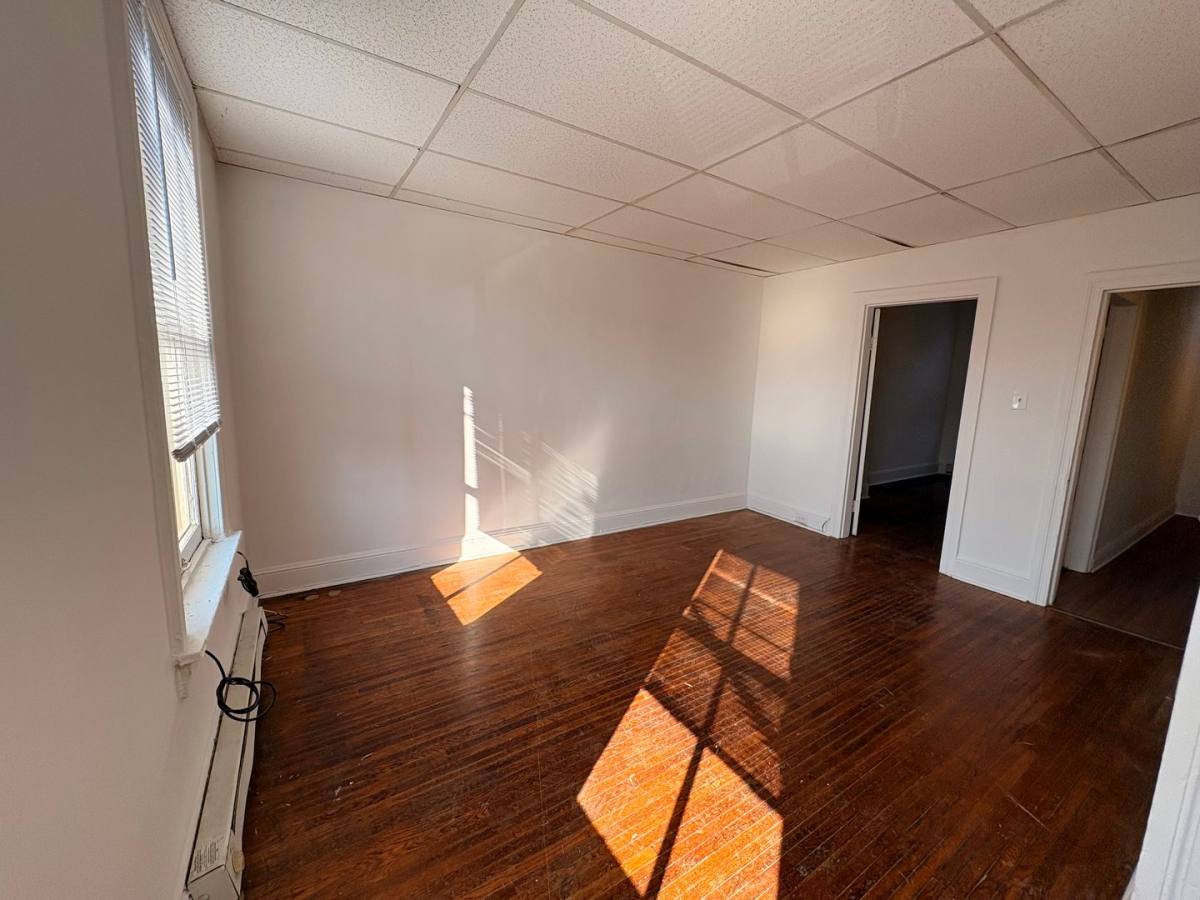 111 S Duke St, York, PA 17401 - Apartment for Rent - Image 2