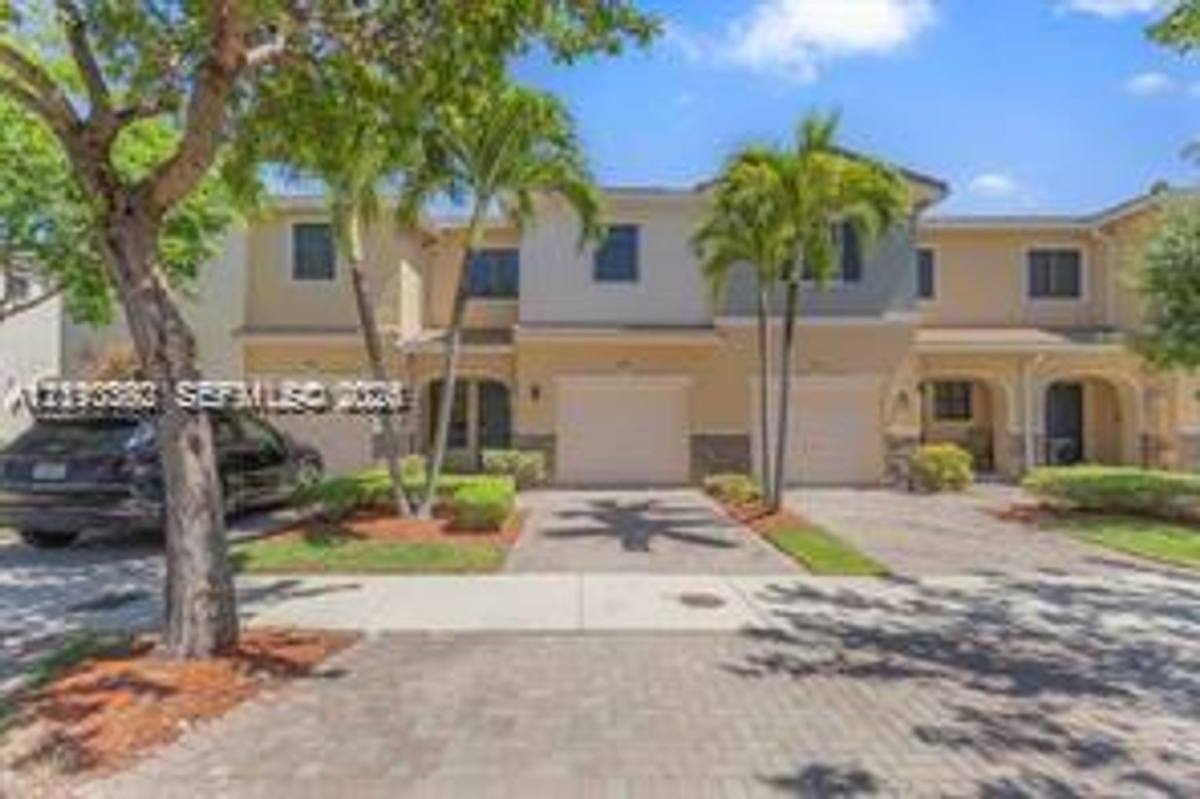 385 NE 194th Terrace, Miami, FL 33179 - Townhouse for Rent - Image 5