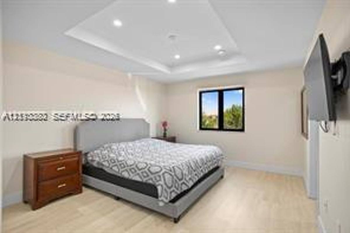 385 NE 194th Terrace, Miami, FL 33179 - Townhouse for Rent - Image 7