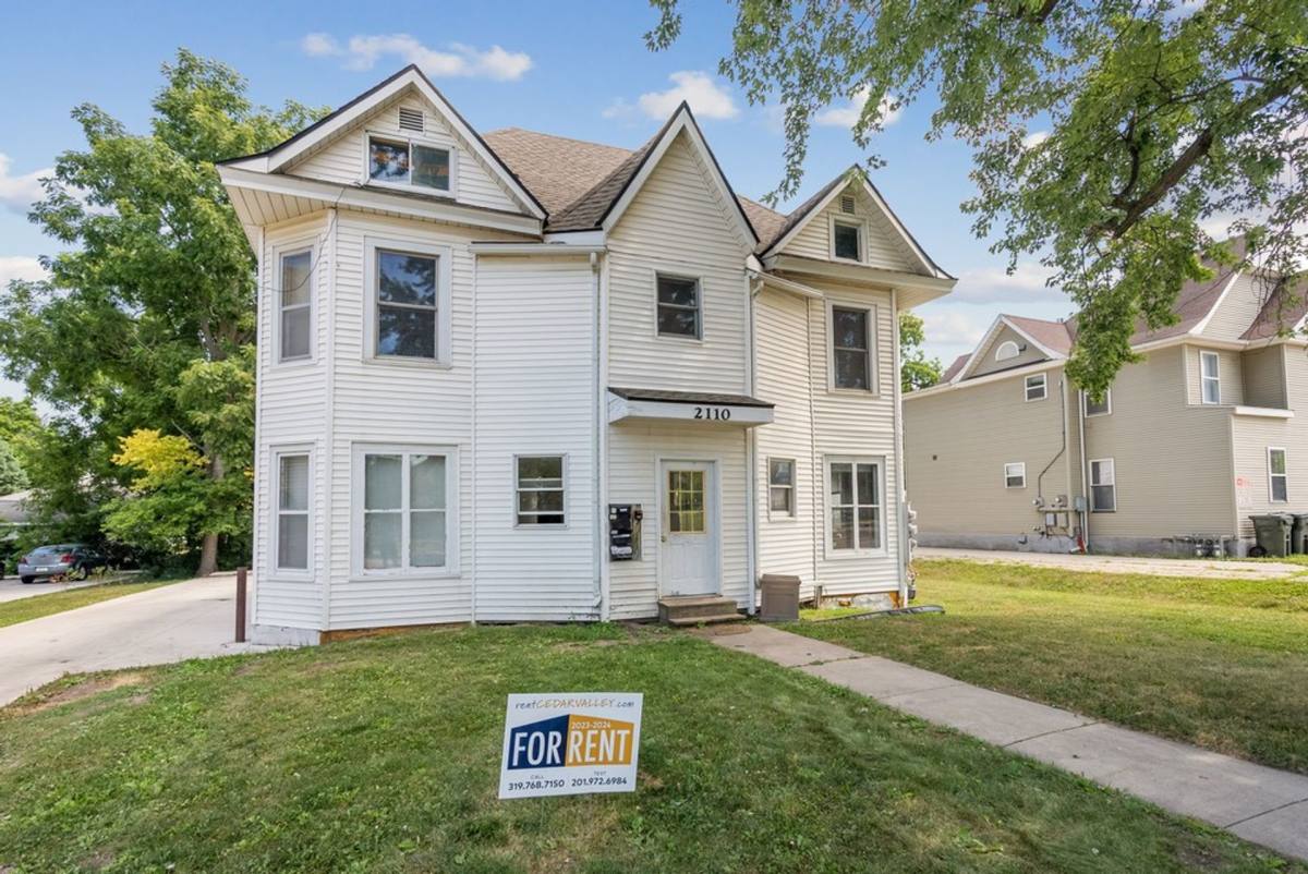 Apartment for rent at 2110 College St, Cedar Falls, IA 50613