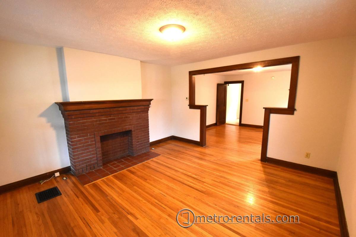 238-240 W Pacemont Rd, Columbus, OH 43202 - Apartment for Rent - Image 1
