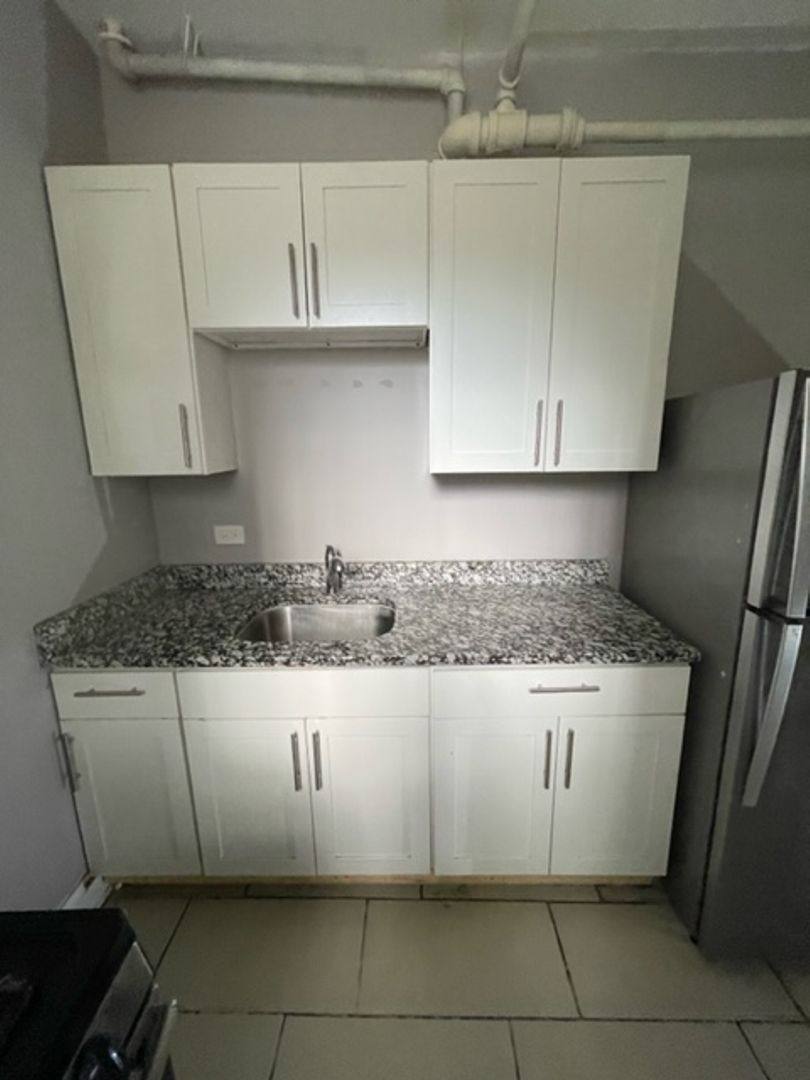 1332 W 82nd St, Chicago, IL 60620 - Apartment for Rent - Image 5