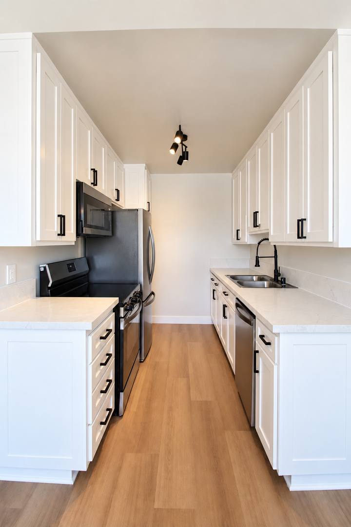 320 S Clark Dr, Los Angeles, CA 90048 - Apartment for Rent - Image 8