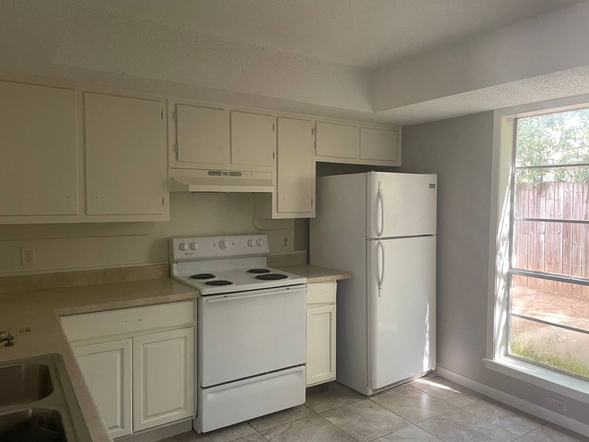 806 Texas, Longview, TX 75601 - Apartment for Rent - Image 1