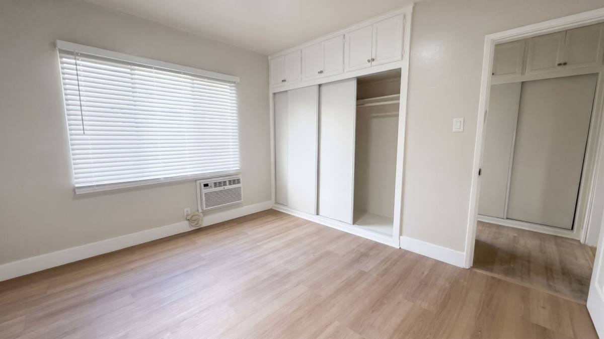 1371-1385 S Tremaine Ave, Los Angeles, CA 90019 - Apartment for Rent - Image 4