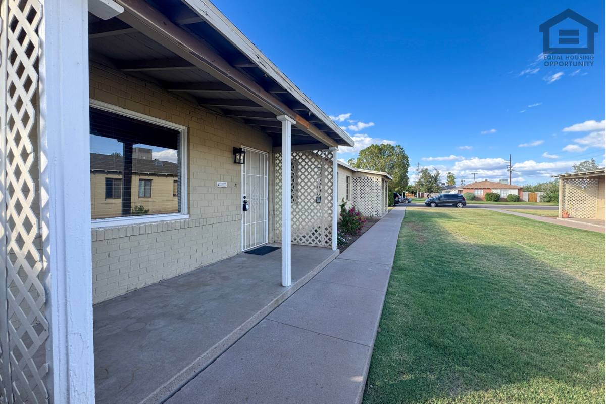 1923 W Flower St #B, Phoenix, AZ 85015 - House for Rent - Image 9