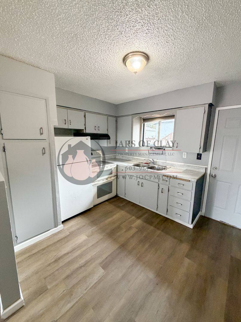 1571-1583 Oak St SE, Salem, OR 97301 - Apartment for Rent - Image 3