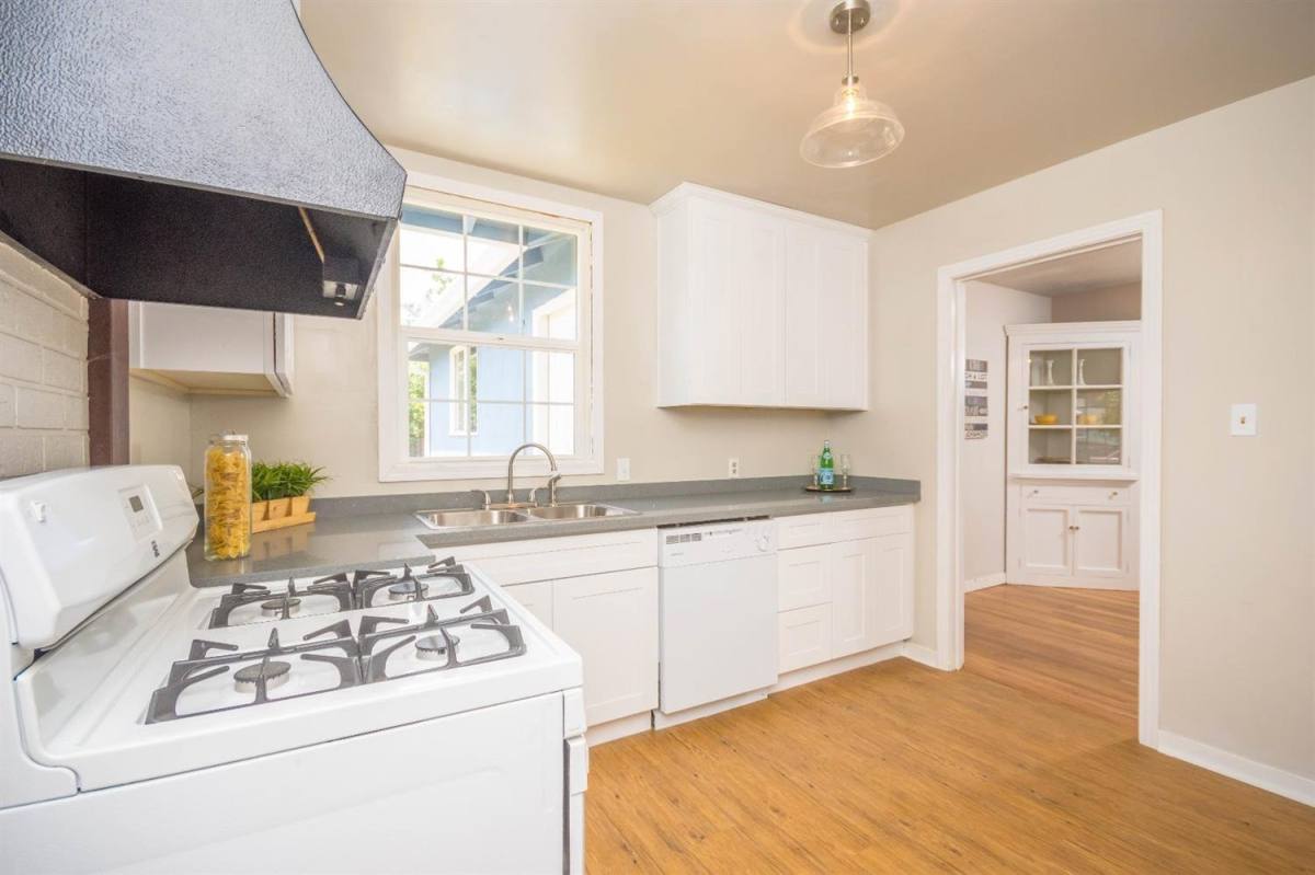 5621 35th Ave, Sacramento, CA 95824 - House for Rent - Image 8