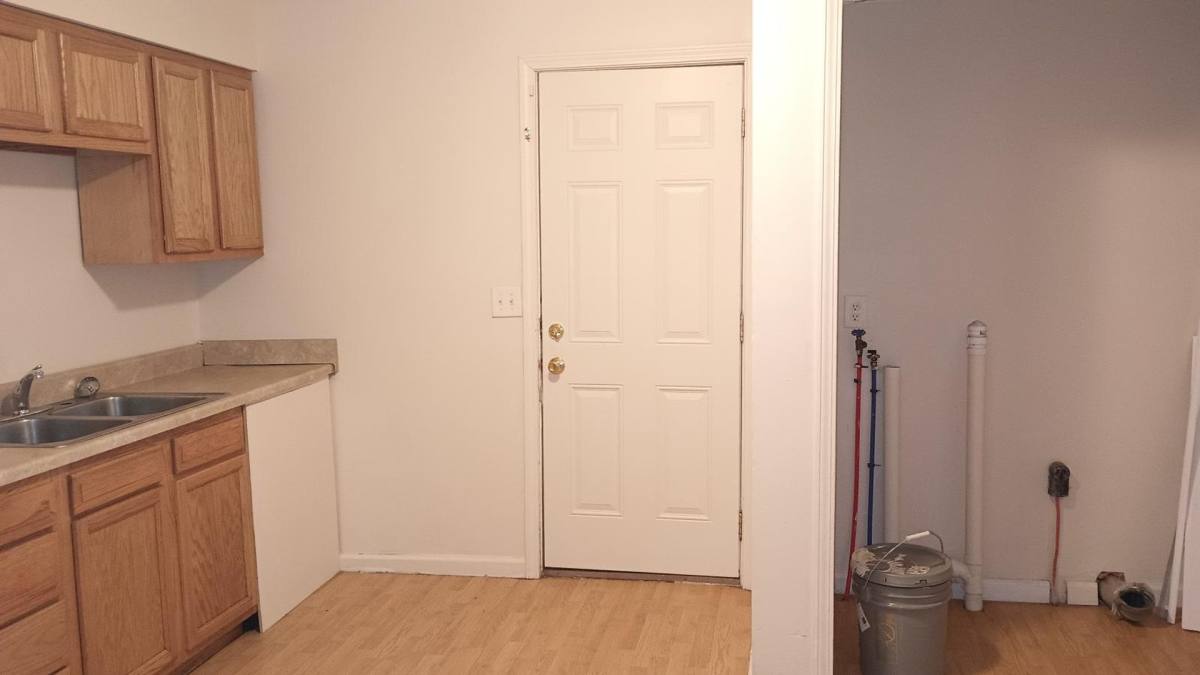 241 Jefferson St, Newark, OH 43055 - House for Rent - Image 3