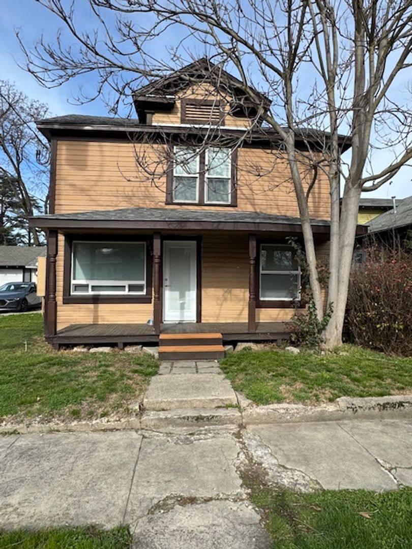 819 Taylor St #3, Medford, OR 97504 - House for Rent - Image 2